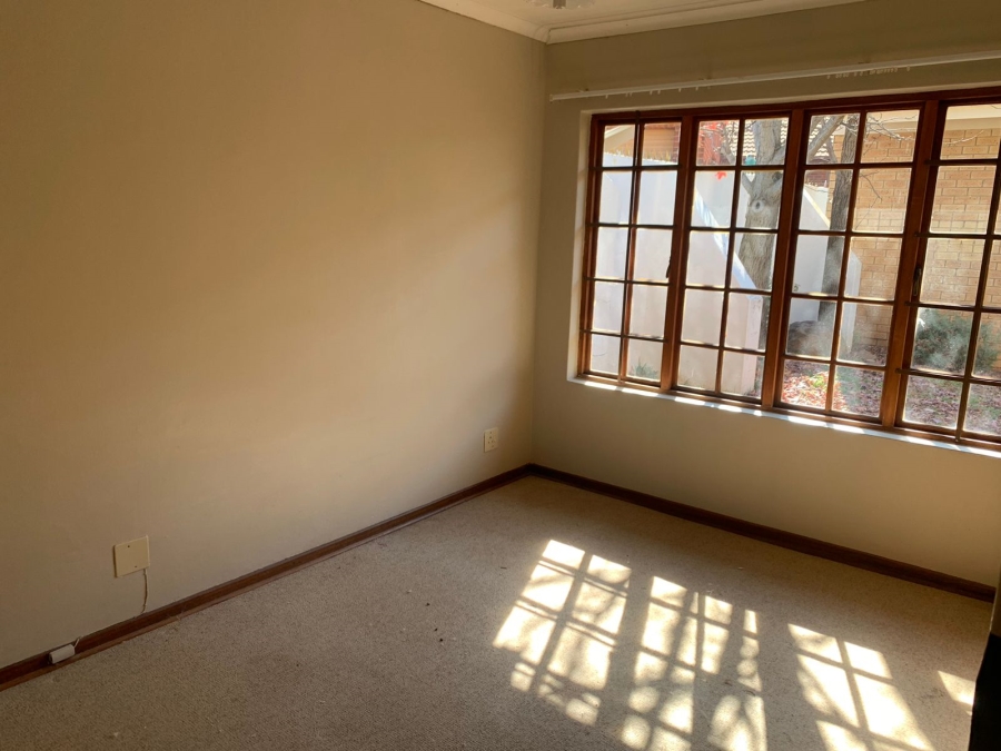 To Let 3 Bedroom Property for Rent in Heuwelsig Free State